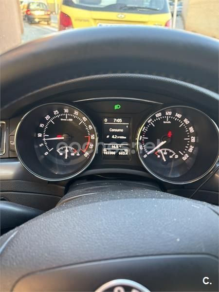 Negro Usado 2012 Skoda Superb GreenLine Familiar | 6900 € (Precio justo) - Imagen 1/4