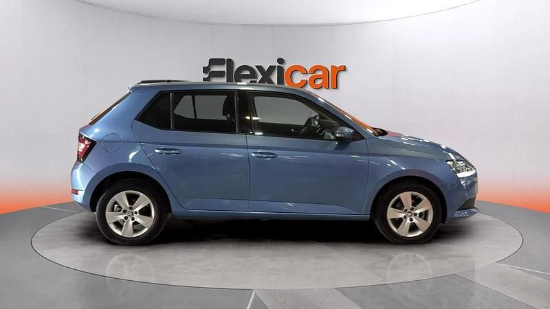 Usado Skoda Fabia Ambition 95 HP (69 kW) 2019 Azul Sedan