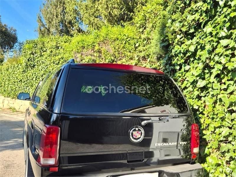 Usado Cadillac Escalade 345 CV (253 kW) 2005 Negro SUV