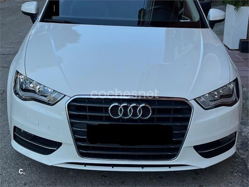 Usado Audi A3 Ambition 105 CV (77 kW) 2013 Blanco Berlina