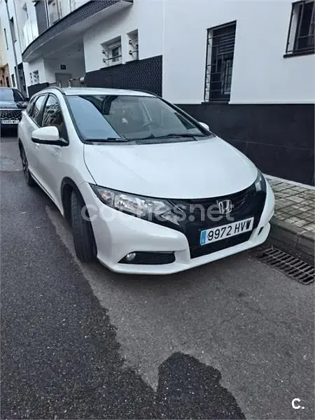 Usado Honda Civic Elegance 120 CV (88 kW) 2014 Blanco Familiar