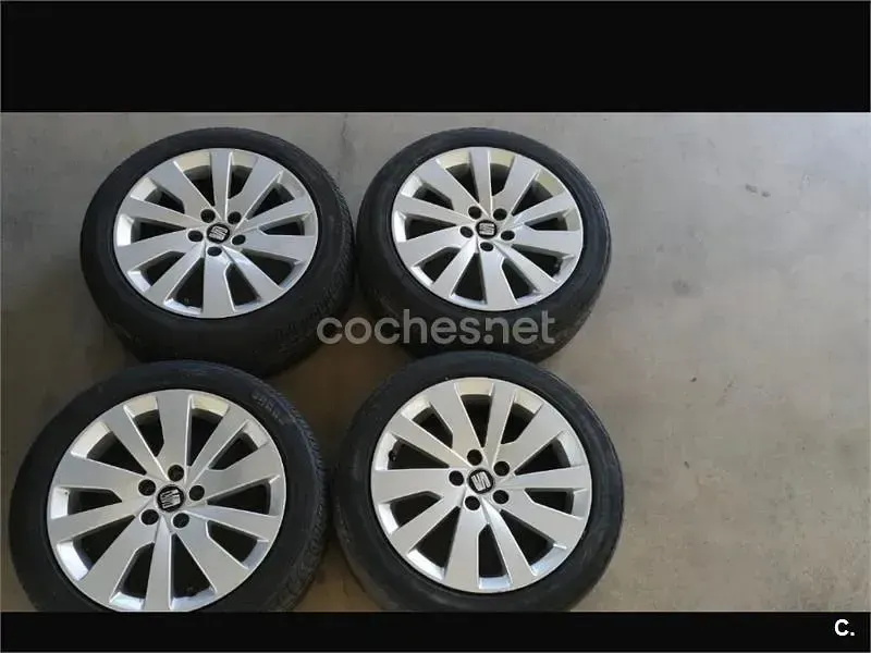 Usado Seat Toledo Style 105 CV (77 kW) 2014 Blanco Utilitario