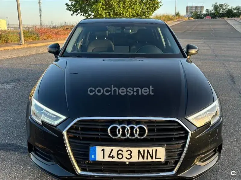 Usado Audi A3 116 CV (85 kW) 2020 Negro Berlina