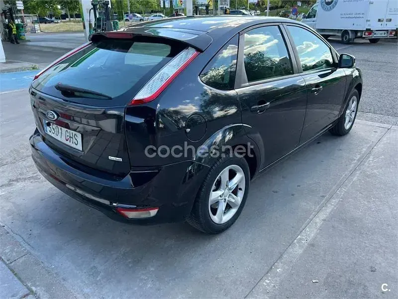 Usado Ford Focus Trend 116 CV (85 kW) 2008 Etiqueta c (verde) Berlina