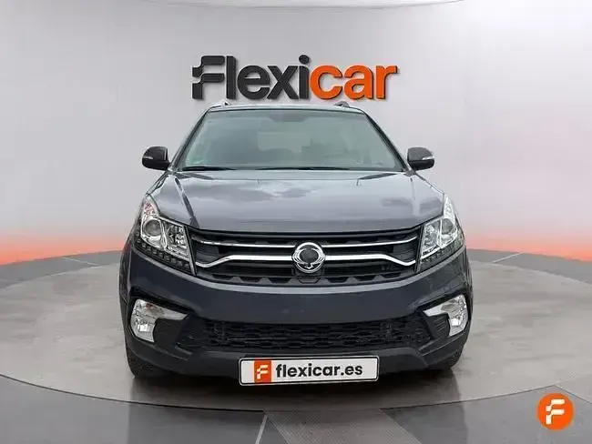 Usado SsangYong Korando 178 CV (130 kW) 2019 Gris