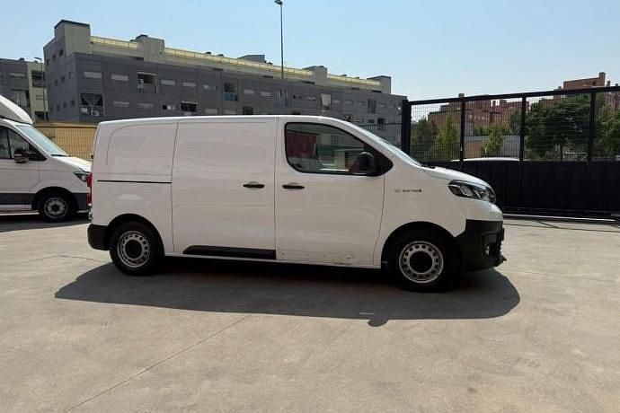 Usado Toyota Proace 100 kW (137 CV) 2022 Blanco Monovolumen