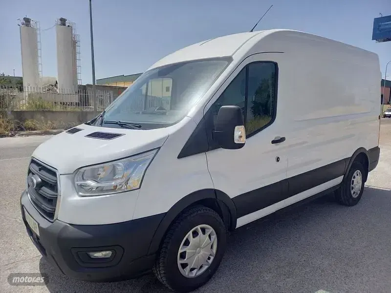 Usado Ford Transit Trend 130 CV (95 kW) 2021 Blanco Van