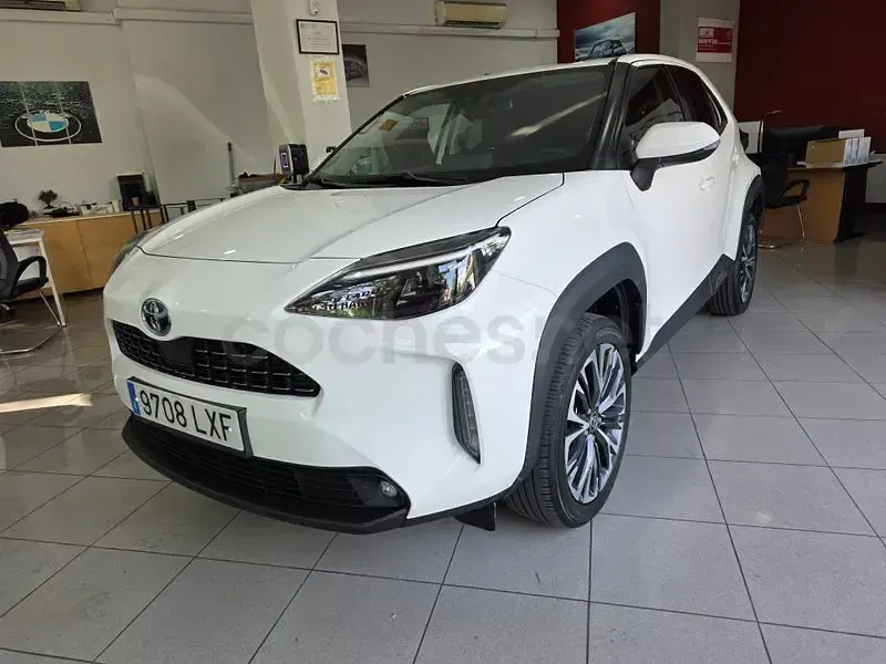 Usado Toyota Yaris Cross Style 116 CV (85 kW) 2022 Blanco SUV