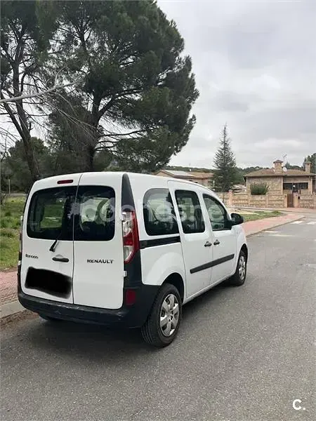 Usado Renault Kangoo 115 CV (84 kW) 2021 Blanco Monovolumen