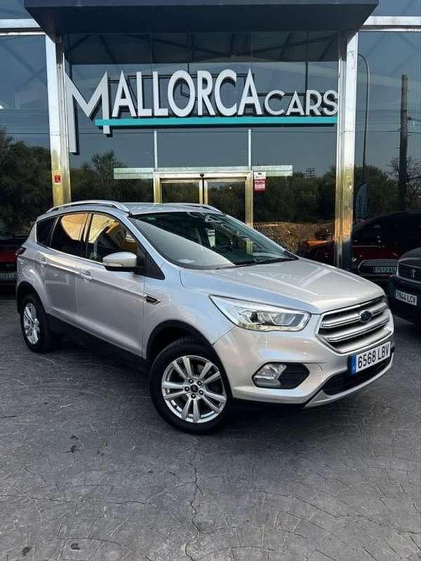 Usado Ford Kuga ST-Line 150 CV (110 kW) 2019 Gris / plata SUV