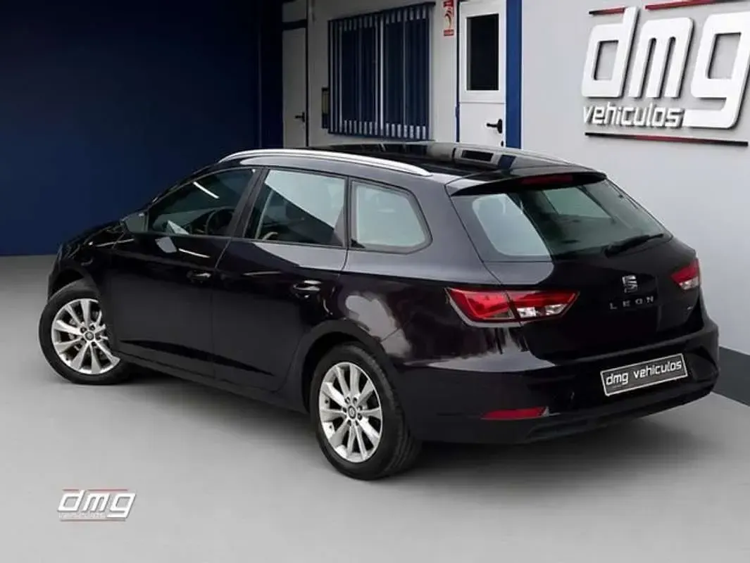 Usado Seat Leon ST 116 CV (85 kW) 2017 Burdeos Familiar