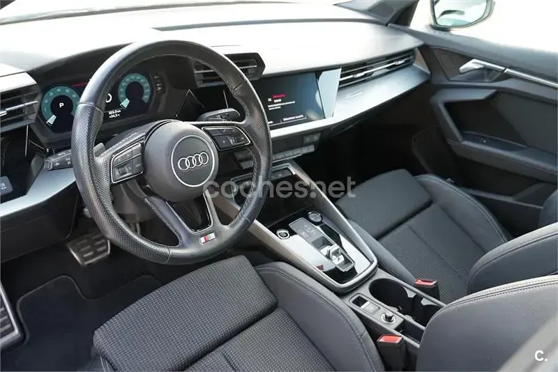 Usado Audi A3 S-Line 150 CV (110 kW) 2021 Gris / plata Berlina