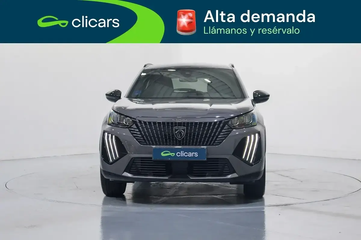 Usado Peugeot e-2008 Allure 114 kW (156 CV) 2025 Gris SUV