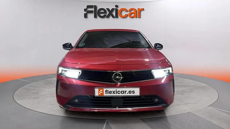 Usado Opel Astra Elegance 131 HP (96 kW) 2023 Vermelho Citadino