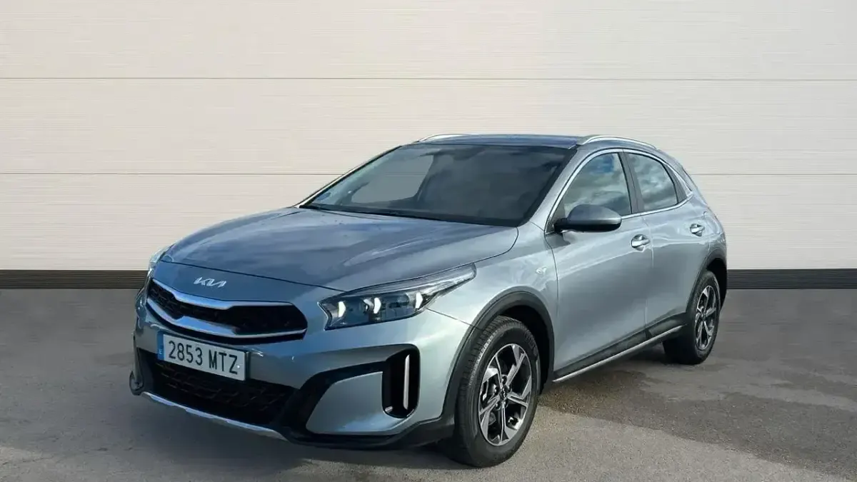 Usado Kia XCeed 140 CV (102 kW) 2024 Gris SUV