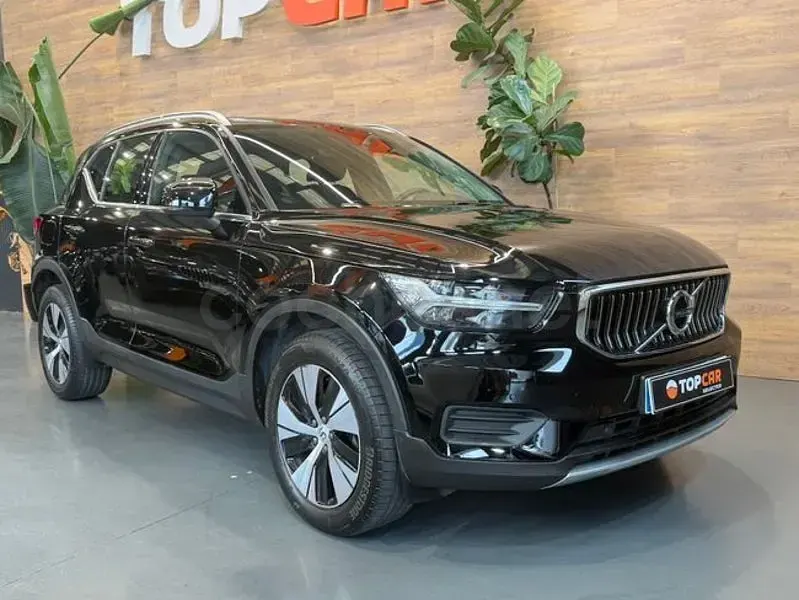 Usado Volvo XC40 211 CV (155 kW) 2022 Negro SUV