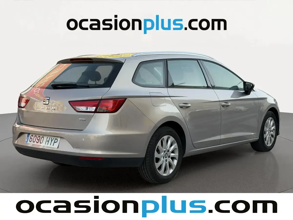 Usado Seat Leon Style 150 CV (110 kW) 2014 Beige Monovolumen