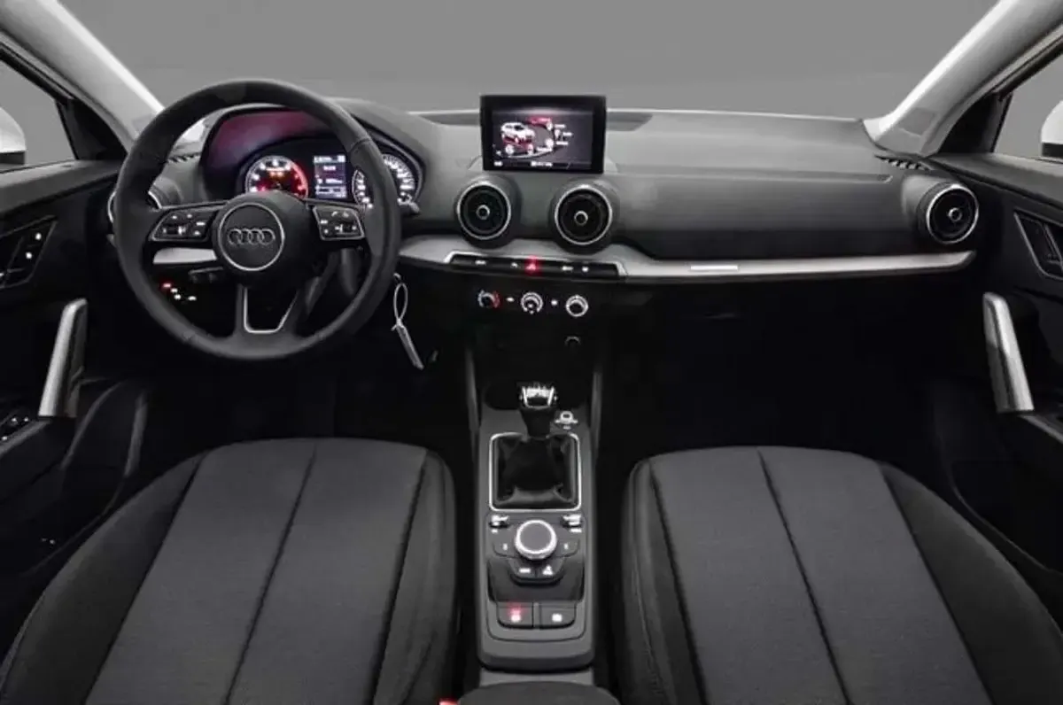 Usado Audi Q2 110 CV (80 kW) 2023 Negro SUV