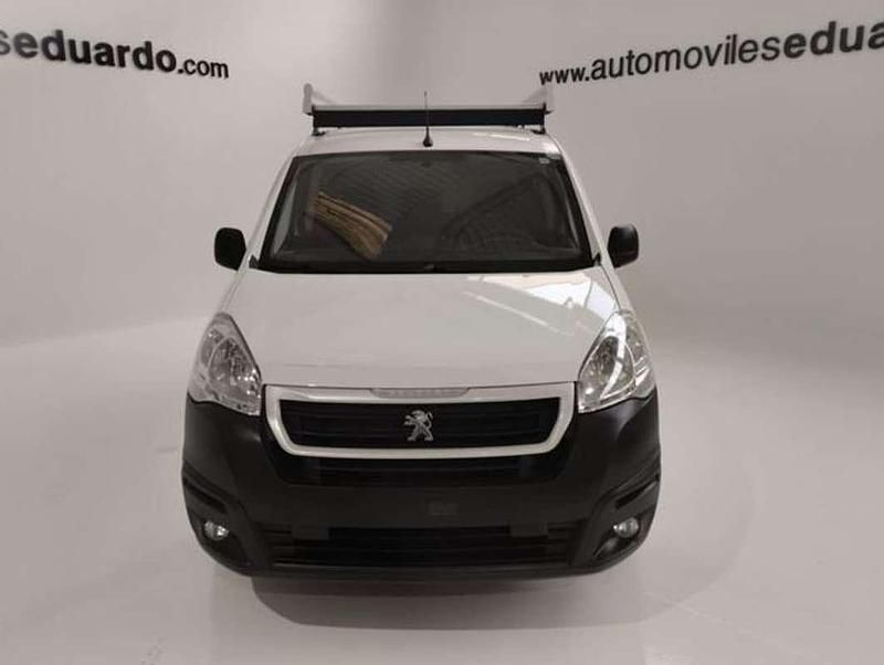 Usado Peugeot Partner Premium 100 CV (73 kW) 2019 Blanco Monovolumen