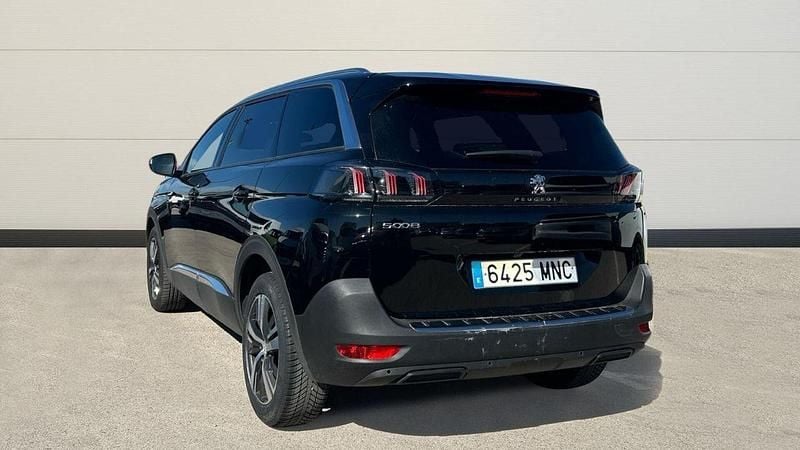 Usado Peugeot 5008 Allure 130 CV (95 kW) 2024 Negro SUV