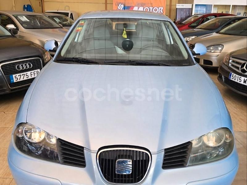 Usado Seat Ibiza Stella 100 CV (73 kW) 2002 Azul Berlina