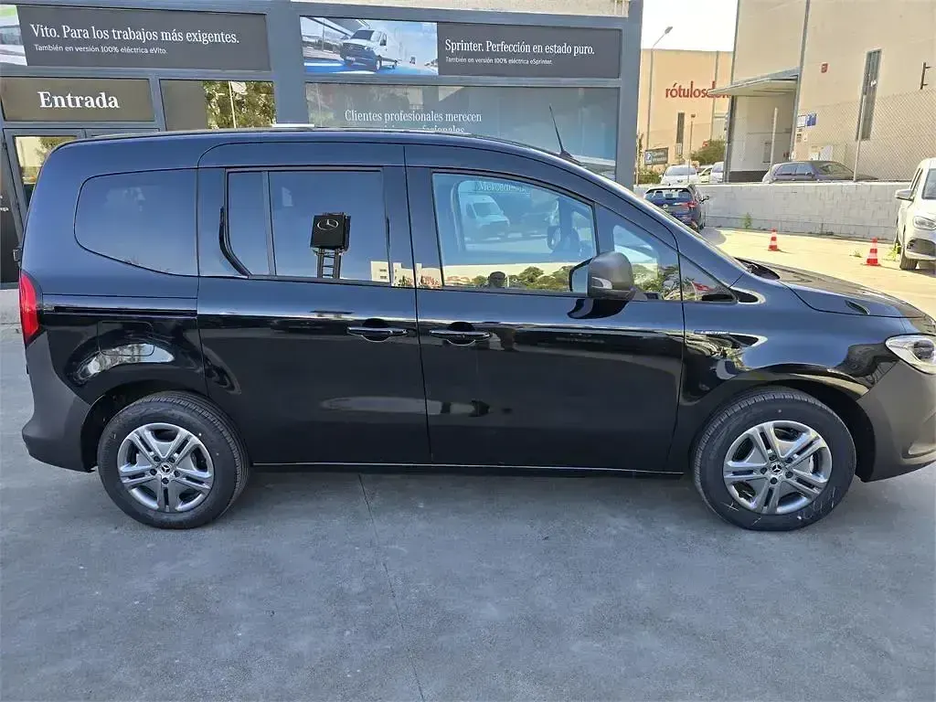 Nowe Mercedes eCitan 89 kW (122 KM) 2025 Czarny Kombi