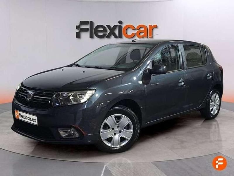 Usado Dacia Sandero Comfort 90 CV (66 kW) 2019 Azul Utilitario