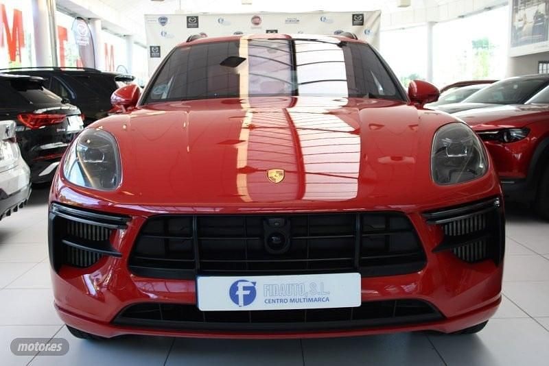 Usado Porsche Macan Turbo 440 CV (323 kW) 2021 Rojo SUV
