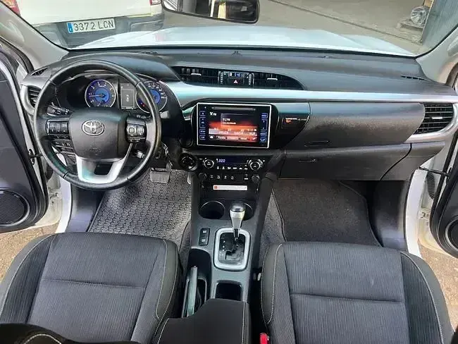Käytetty Toyota HiLux 150 HP (110 kW) 2019 Valkoinen Nouto