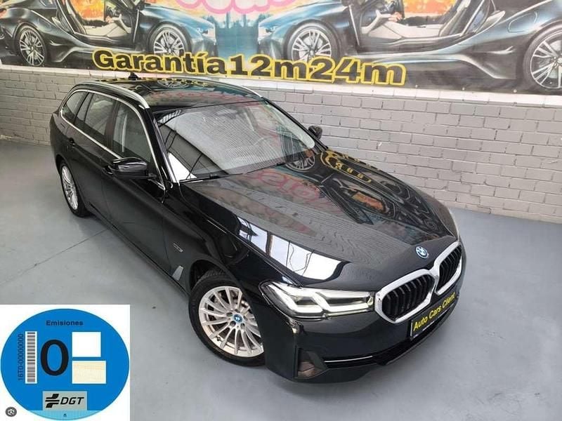 Negro Usado 2022 BMW 530e Luxury Line Familiar | 27.000 € - Imagen 1/4