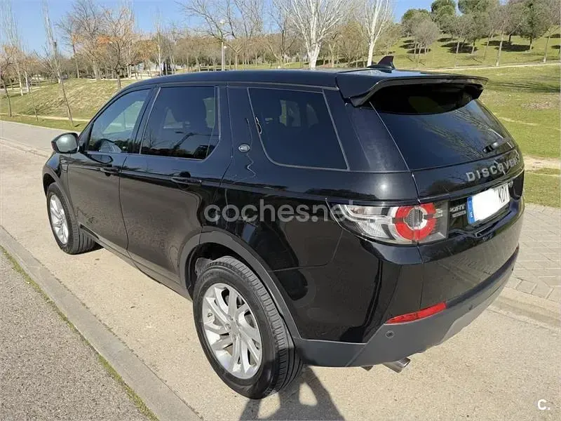 Usado Land Rover Discovery Sport SE 150 CV (110 kW) 2017 Negro SUV