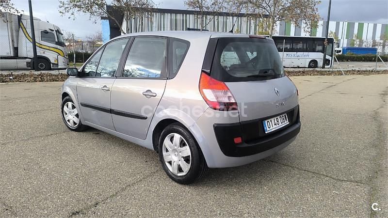 Gris / plata Usado 2004 Renault Scénic II Dynamique Monovolumen | 2200 € (Precio justo) - Imagen 1/4