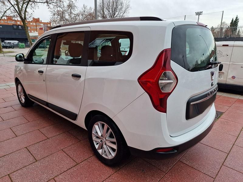 Usado Dacia Lodgy Comfort 116 CV (85 kW) 2021 Blanco Monovolumen