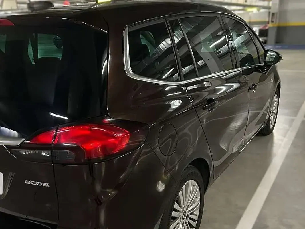 Usado Opel Zafira Excellence 140 CV (102 kW) 2017 Burdeos Monovolumen