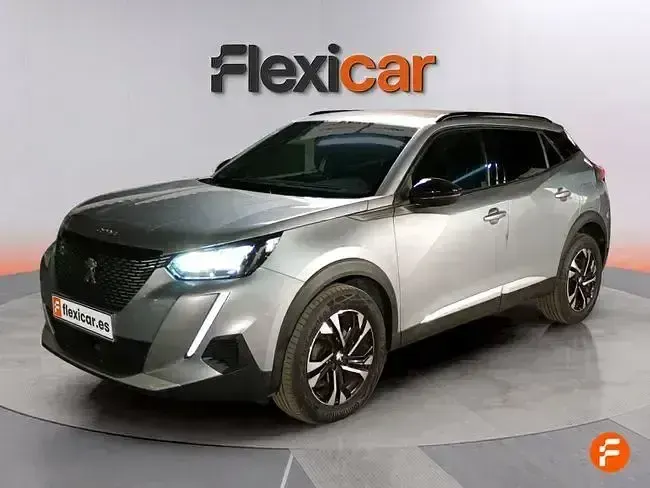 Usado Peugeot 2008 Allure 100 CV (73 kW) 2023 Gris SUV