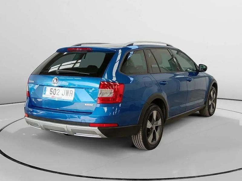 Usado Skoda 105 184 HP (135 kW) 2017 Azul