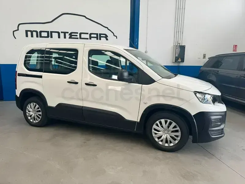 Usado Peugeot Rifter Active 100 CV (73 kW) 2021 Blanco Monovolumen
