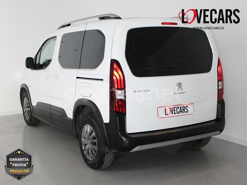 Usado Peugeot Rifter Active 130 CV (95 kW) 2021 Blanco Monovolumen