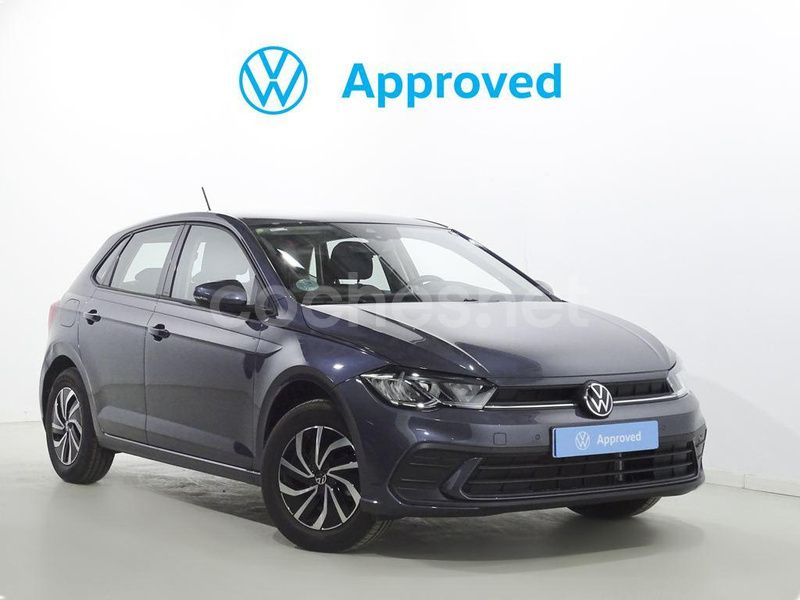 Gris Usado 2024 VW Polo Life Berlina | 19.900 € (Precio justo) - Imagen 1/4