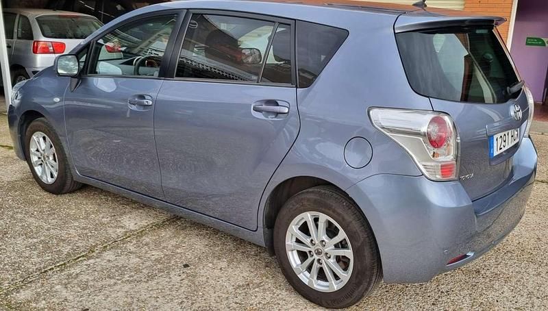 Usado Toyota Verso Live 132 CV (97 kW) 2011 Azul Monovolumen