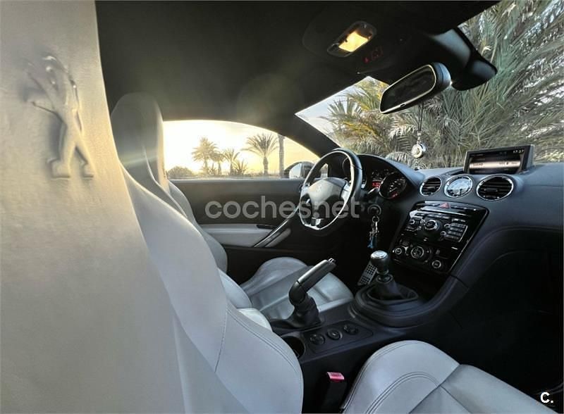 Usado Peugeot RCZ 156 CV (114 kW) 2010 Negro Coupe