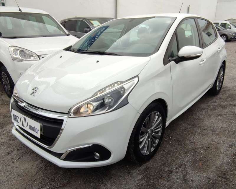 Blanco Usado 2018 Peugeot 208 Utilitario | 9990 € (Precio justo) - Imagen 1/4