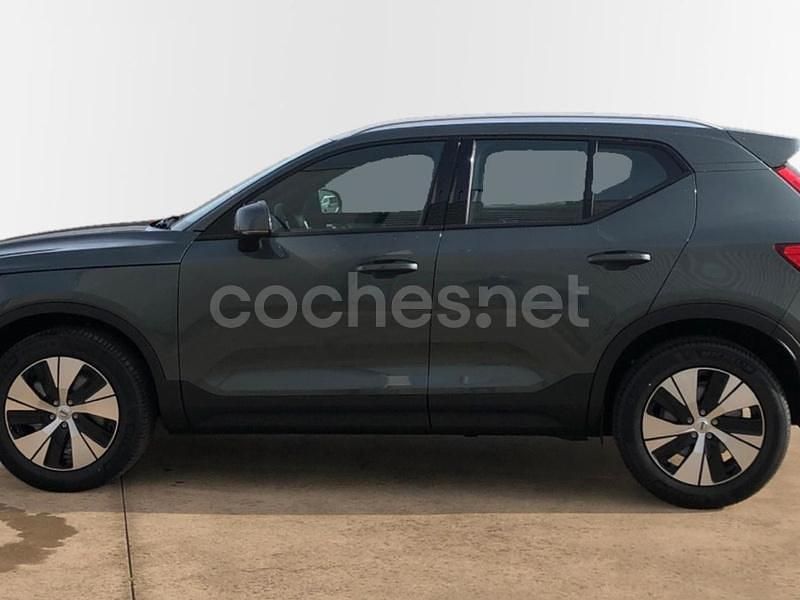 Nuevo Volvo XC40 Core 163 CV (119 kW) 2025 Verde SUV