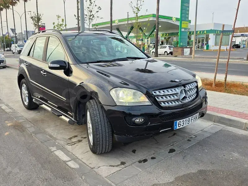 Usado Mercedes ML320 224 CV (164 kW) 2006 Negro SUV