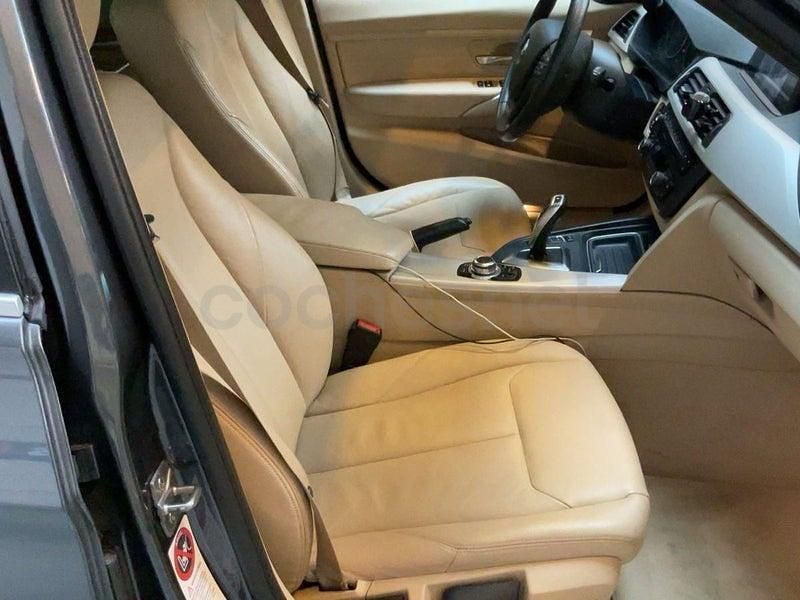 Usado BMW 318 143 CV (105 kW) 2014 Gris / plata Familiar