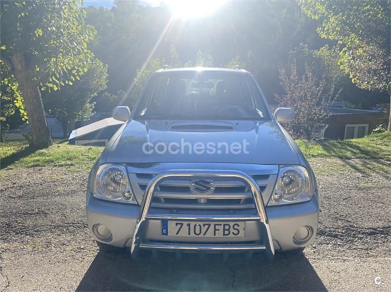 Usado Suzuki Grand Vitara 110 CV (80 kW) 2006 Gris / plata SUV