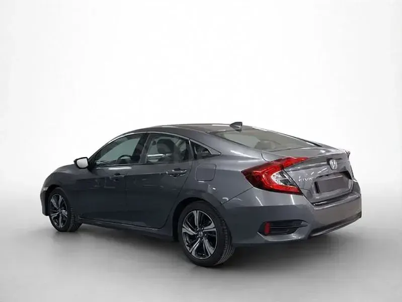 Usado Honda Civic Executive 182 CV (133 kW) 2020 Plateado Berlina