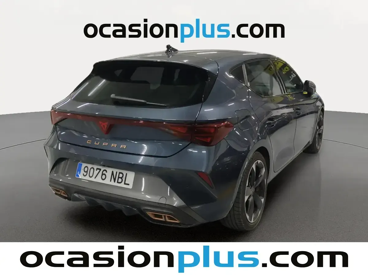Käytetty Cupra Leon 204 HP (150 kW) 2025 Harmaa Sedan