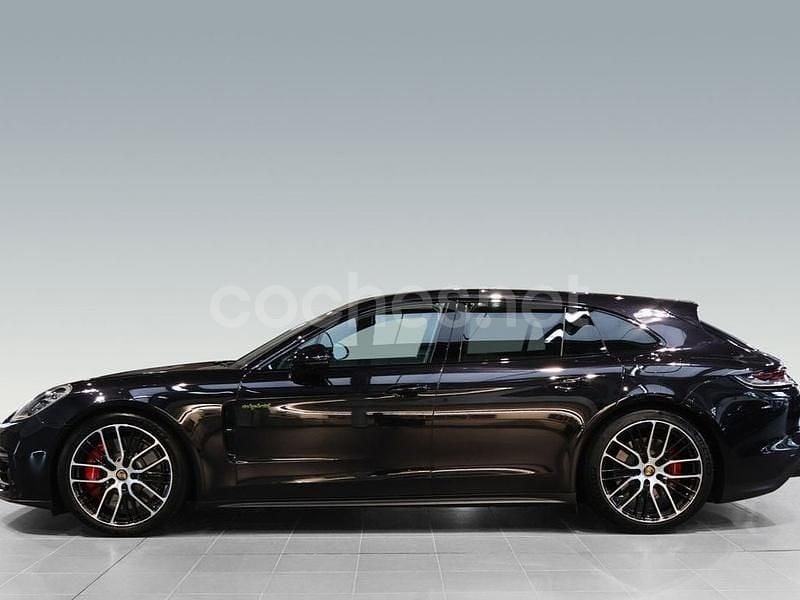 Usado Porsche Panamera Sport Turismo 560 CV (411 kW) 2023 Negro Familiar