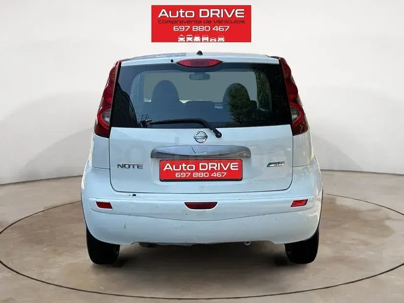 Usado Nissan Note Acenta 90 CV (66 kW) 2012 Blanco Utilitario